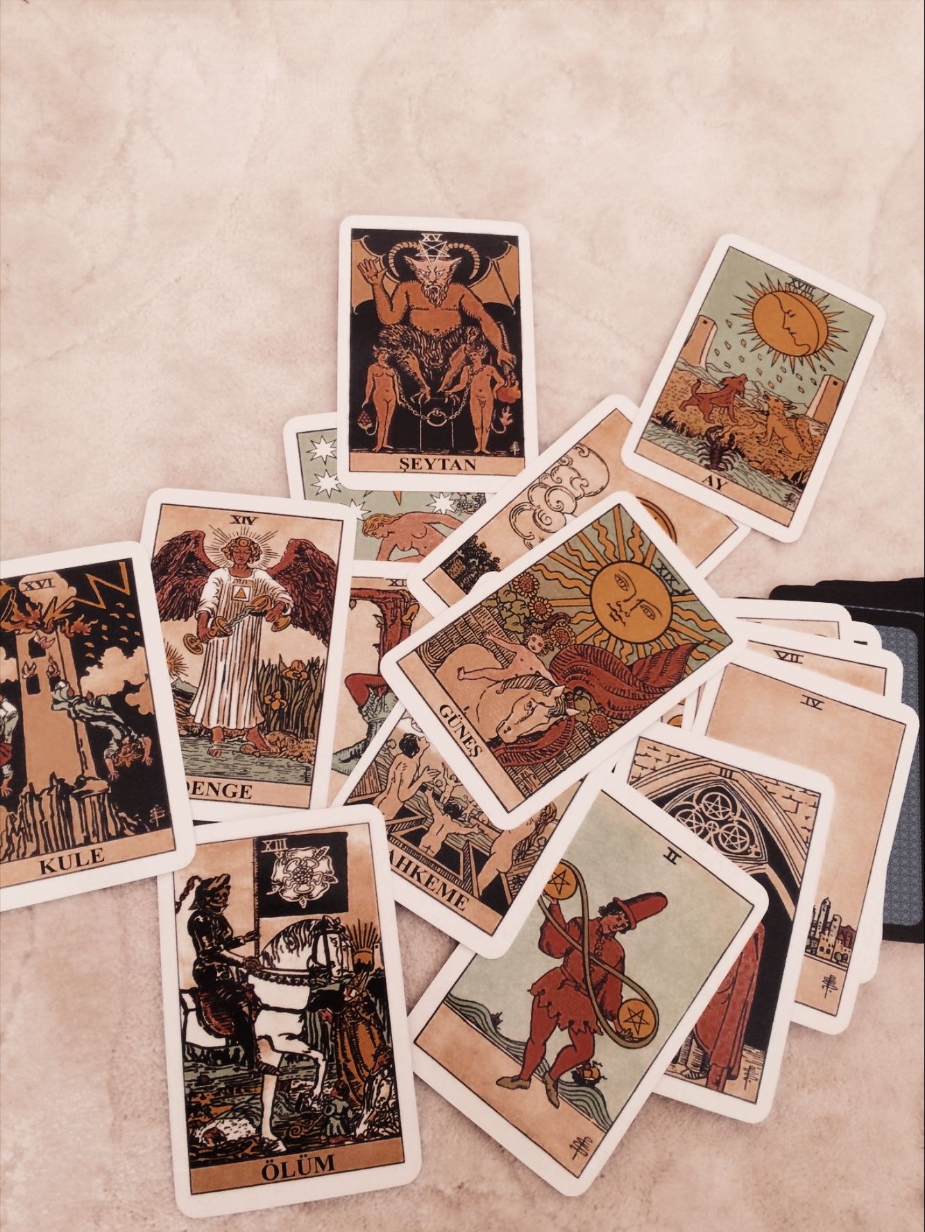 What I Learned About People By Reading Tarot Cards As A Side Hustle