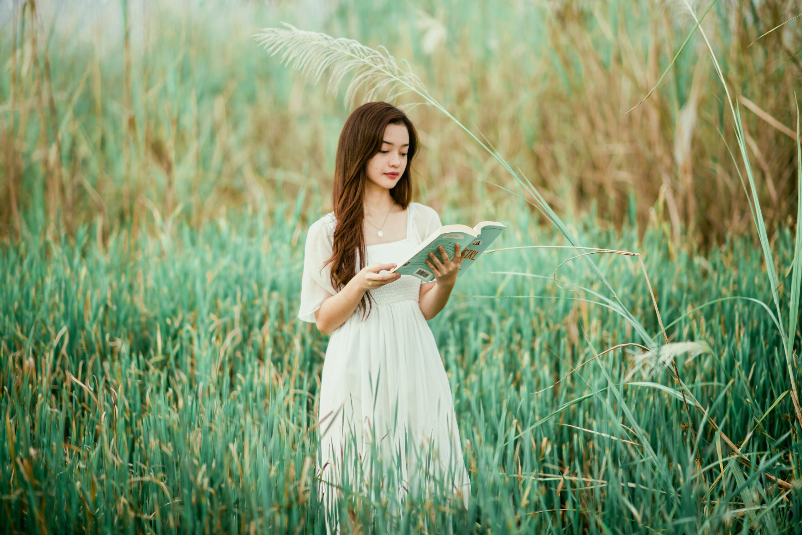 Be Still My Heart  By Emily McIntire & Sav R Miller